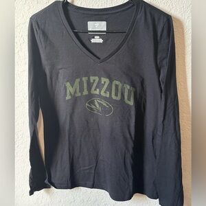 Fanatics Women’s Small Mizzou Tigers V Neck T-Shirt New  Missouri